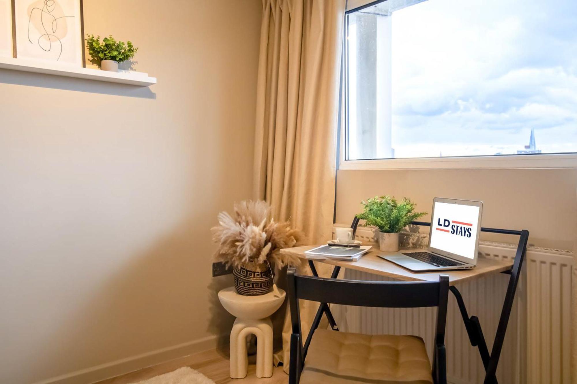 2br Flat King Bed 4 Min To Dlr Easy Access London