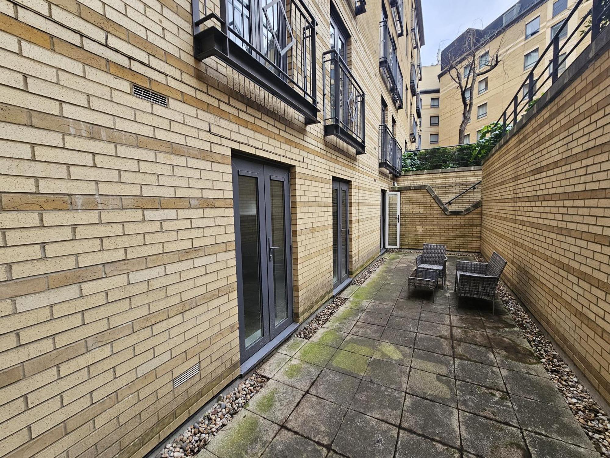 Appartement Luxury 3-bed With Private Garden En-suites & Underground Parking Prime Nw6 Location Londen