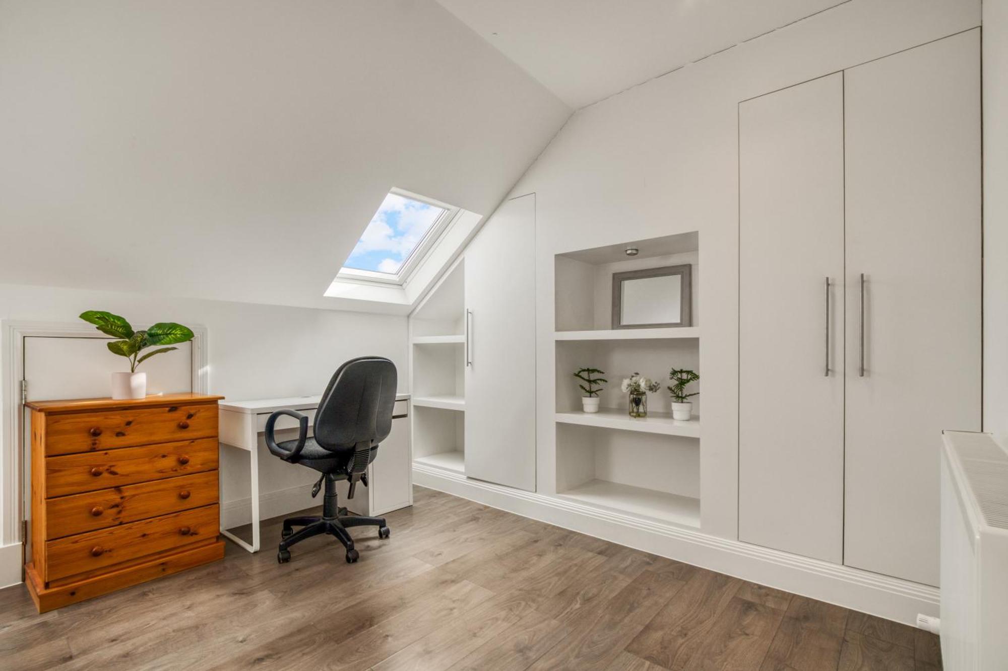 Bright & Glamorous 1br 1ba Private Balcony Appartement