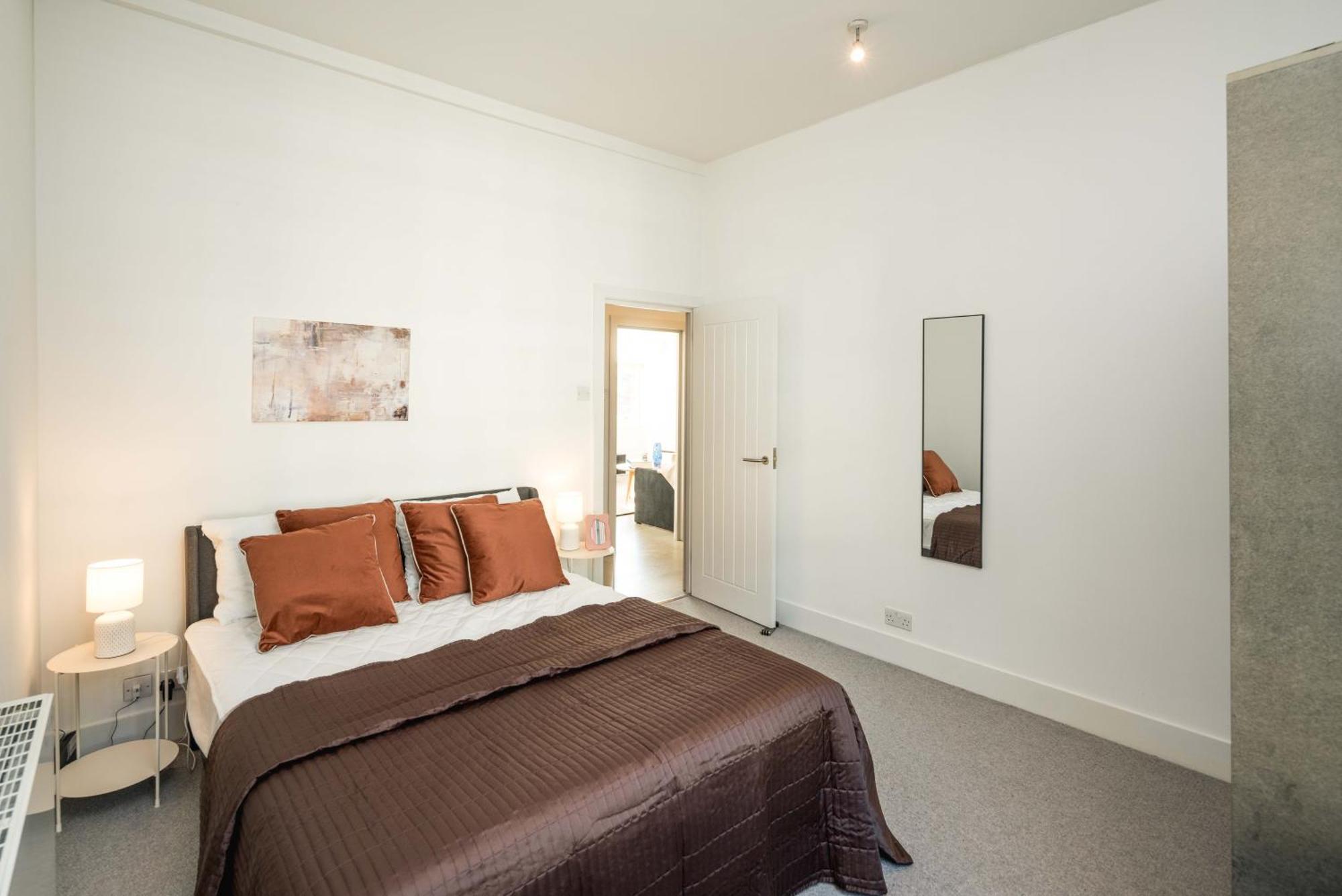2bed Flat In Heart Of -st Paul -hatton Garden Apartment London