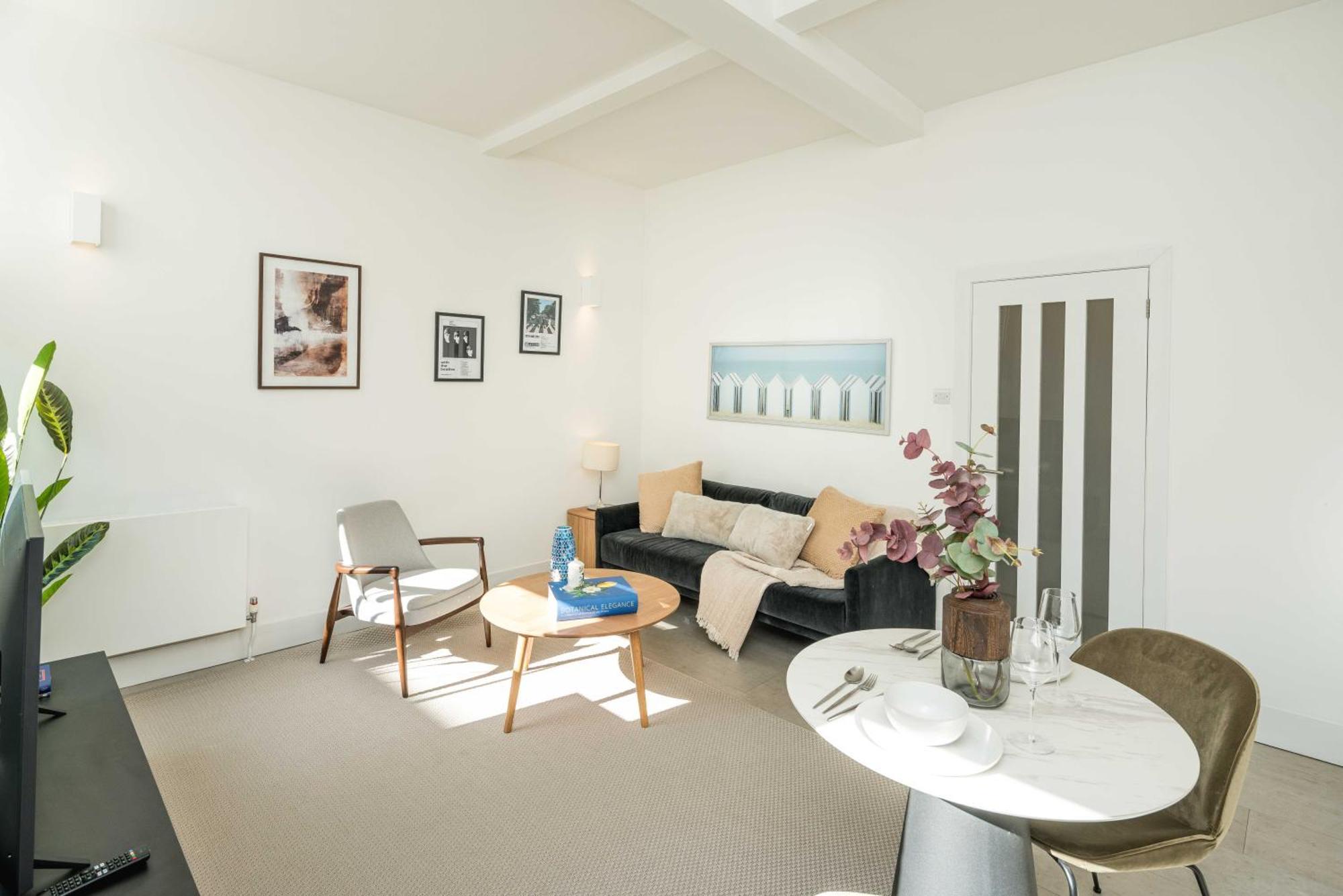 2bed Flat In Heart Of -st Paul -hatton Garden London