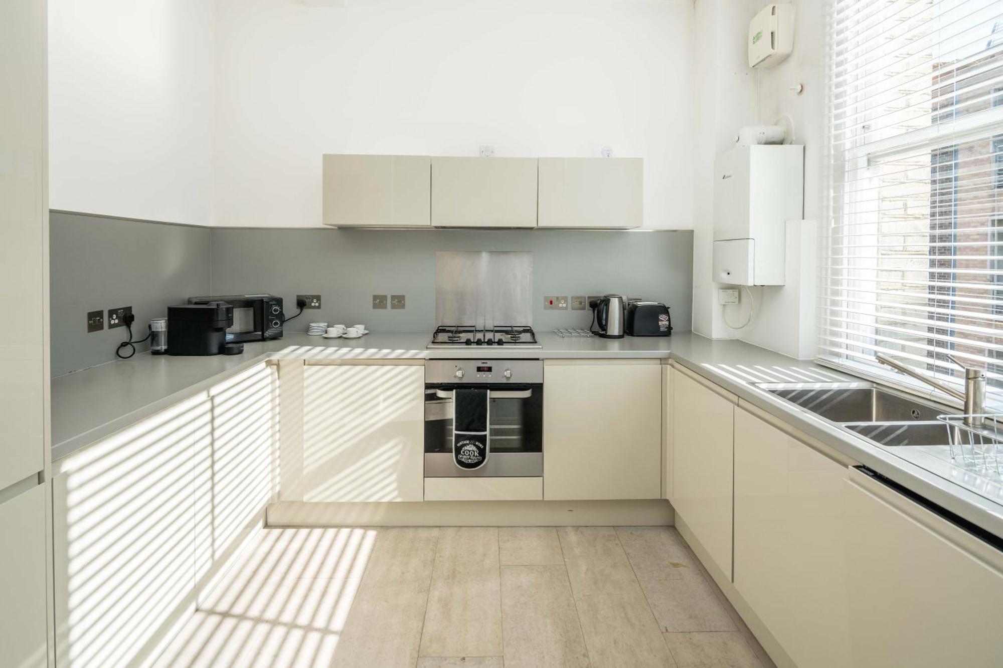 2bed Flat In Heart Of -st Paul -hatton Garden * London