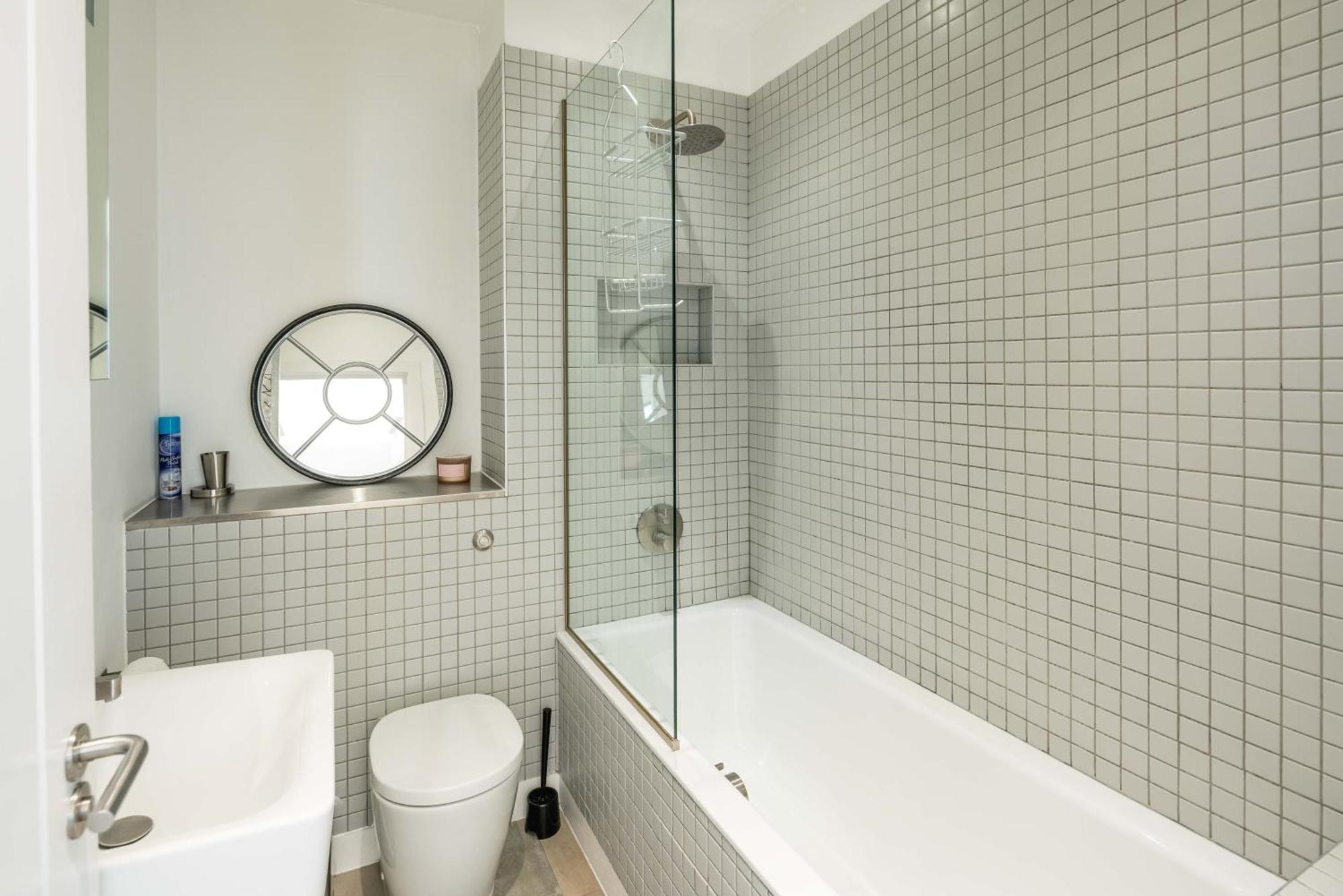 2bed Flat In Heart Of -st Paul -hatton Garden London