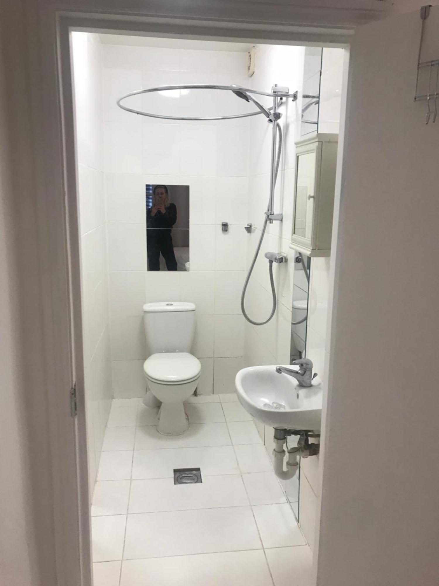 En-Suite Own Entrance Minutes From Primrose Hill,Camden Market, Canal And Roundhouse Apartment *