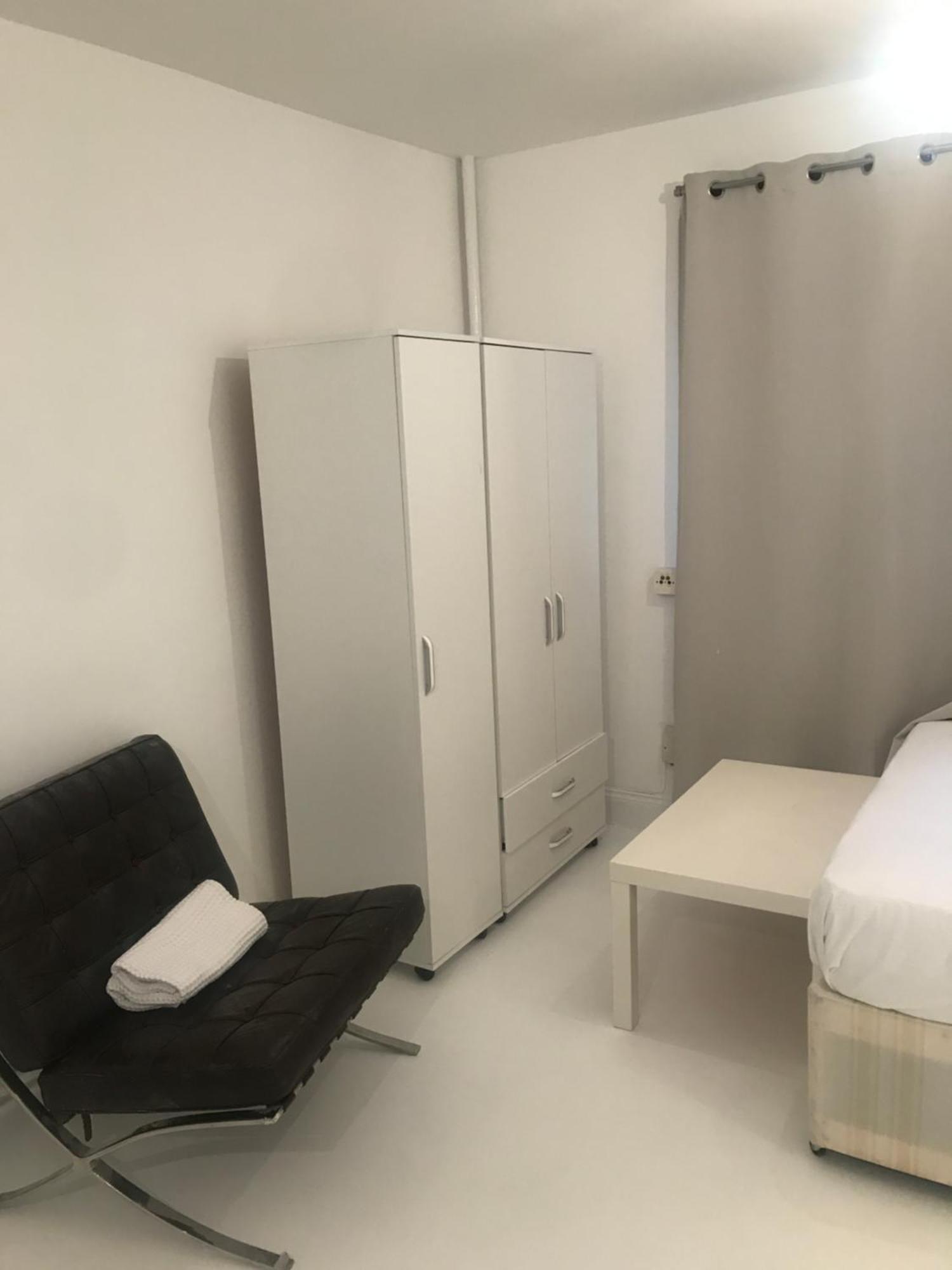 En-Suite Own Entrance Minutes From Primrose Hill,Camden Market, Canal And Roundhouse Apartment London