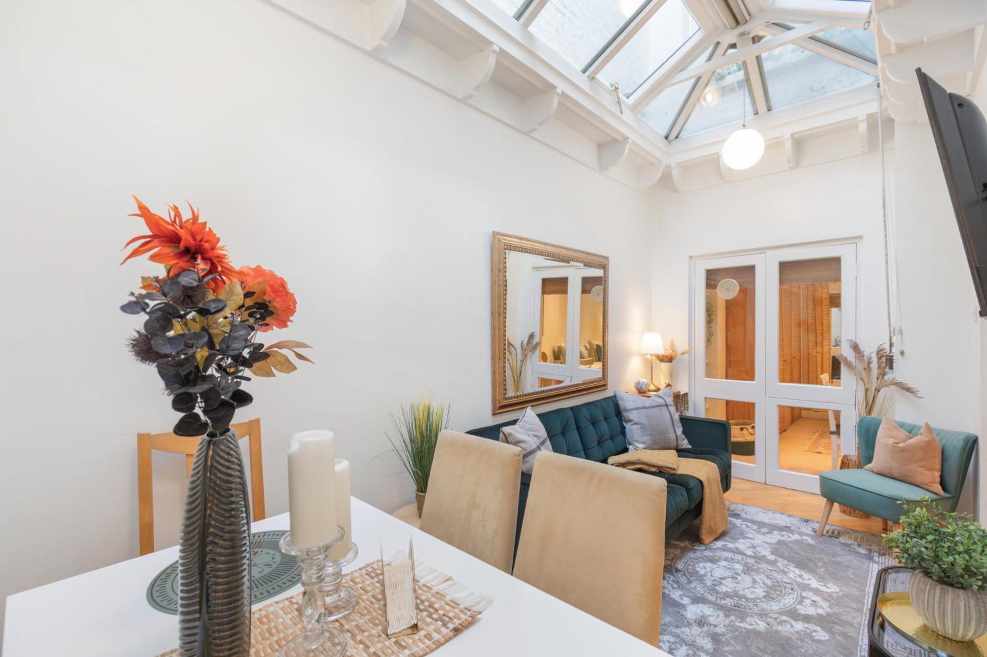 St Stephens Gardens Apartment