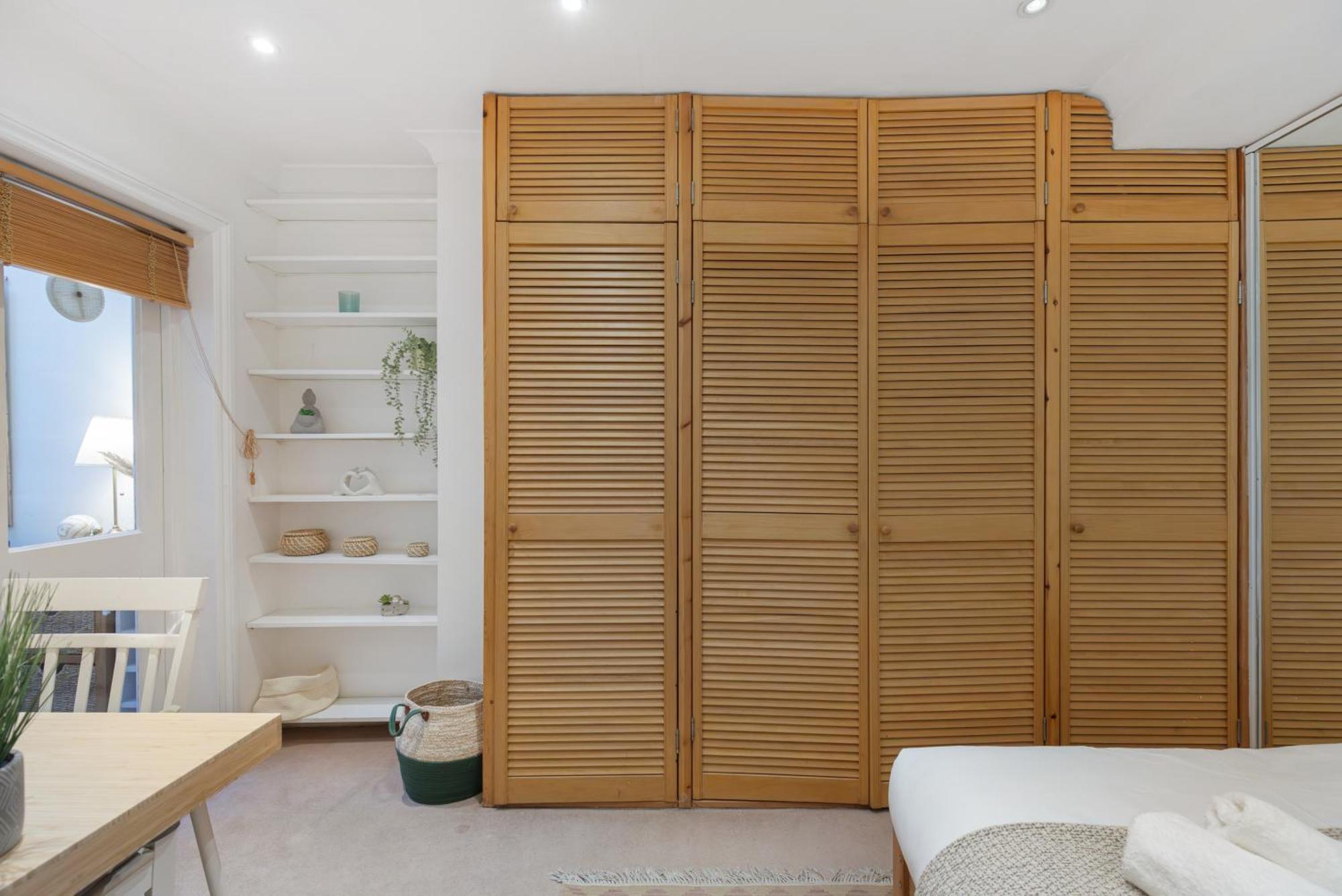 St Stephens Gardens Apartment