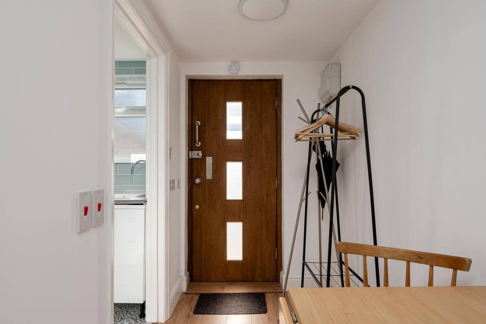 Guestready - Charming With A Private Garden Apartment London