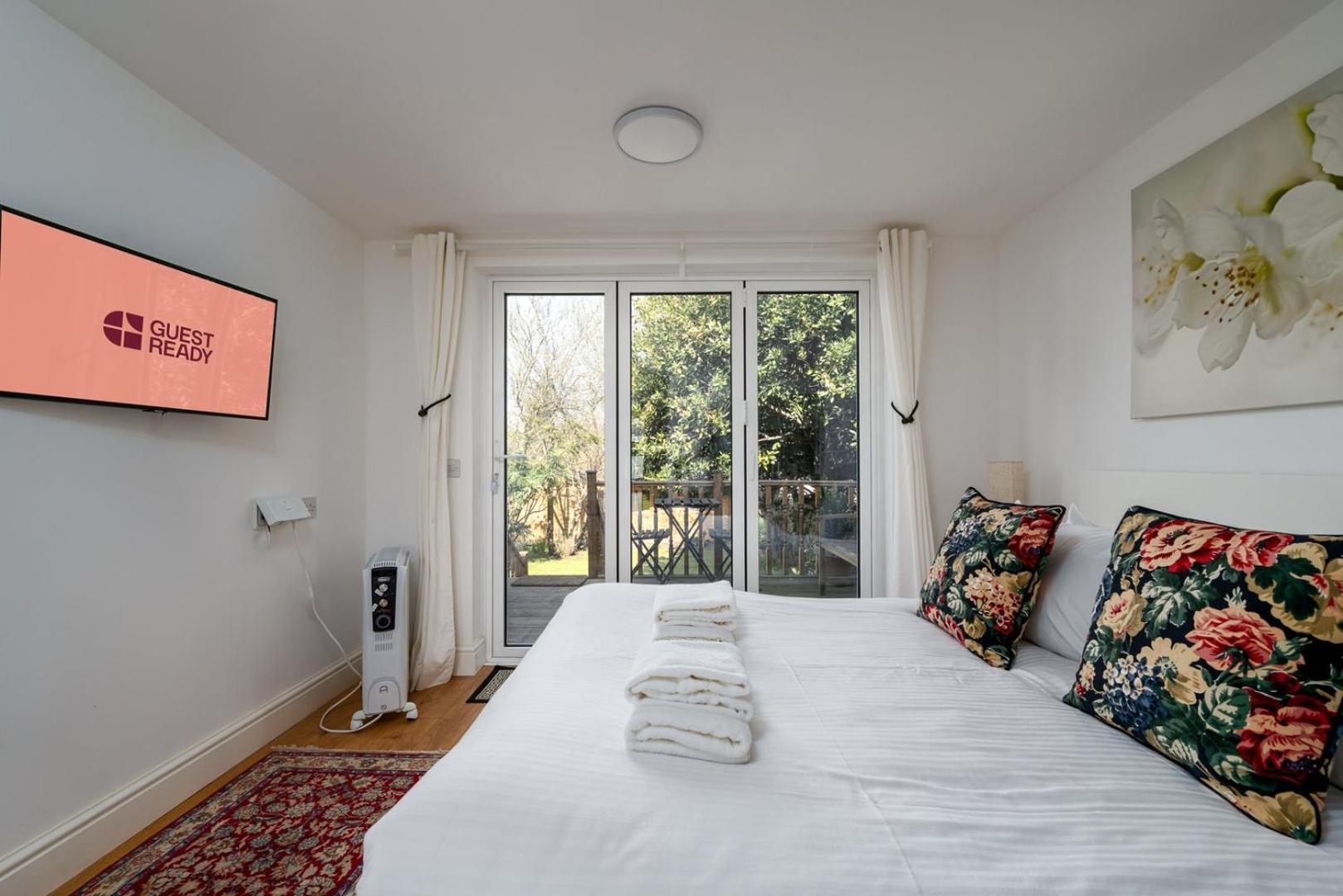 Guestready - Charming With A Private Garden Apartment London