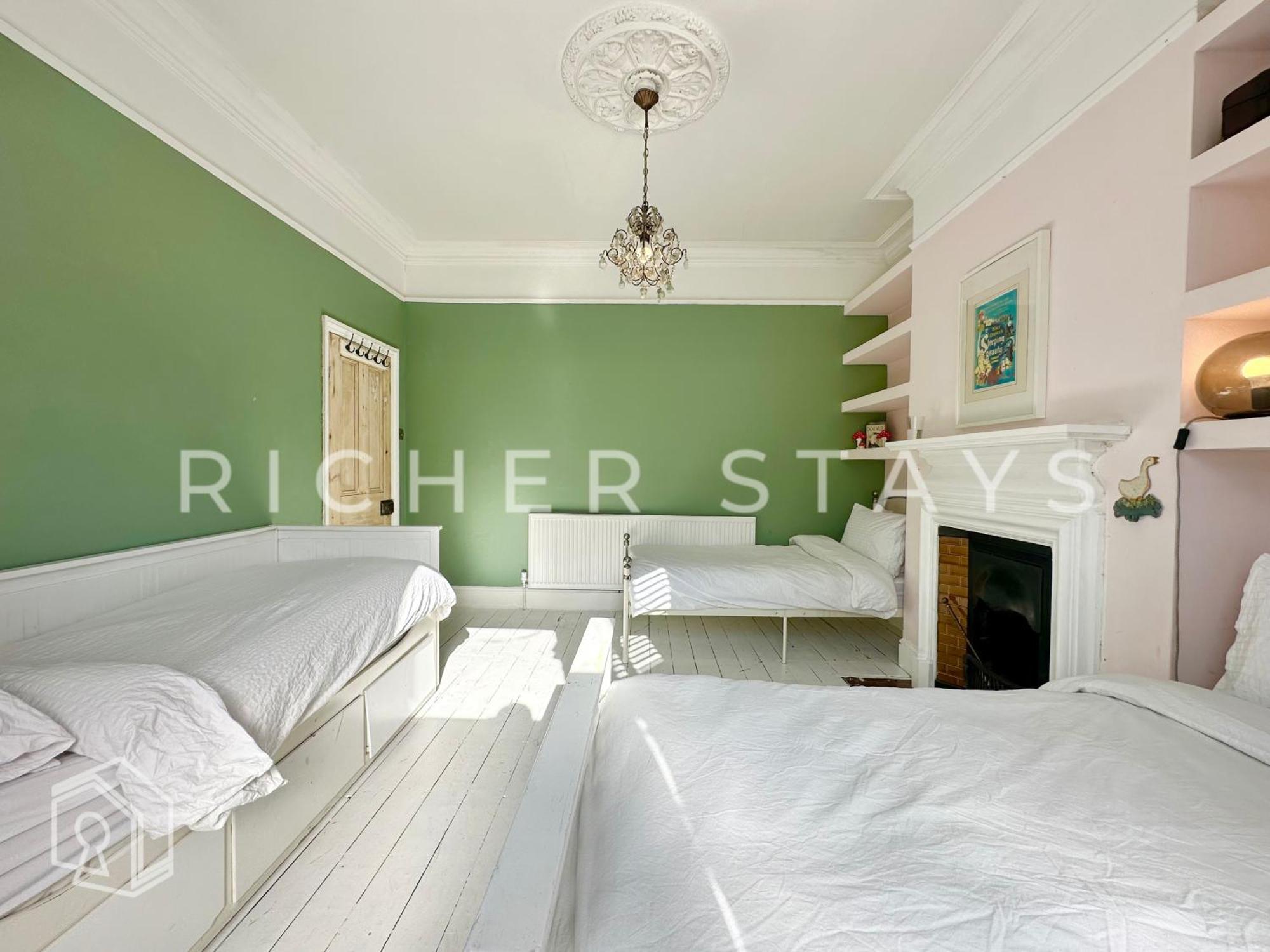 Bohemian Notting Hill Flat, Garden & Amenities Appartement