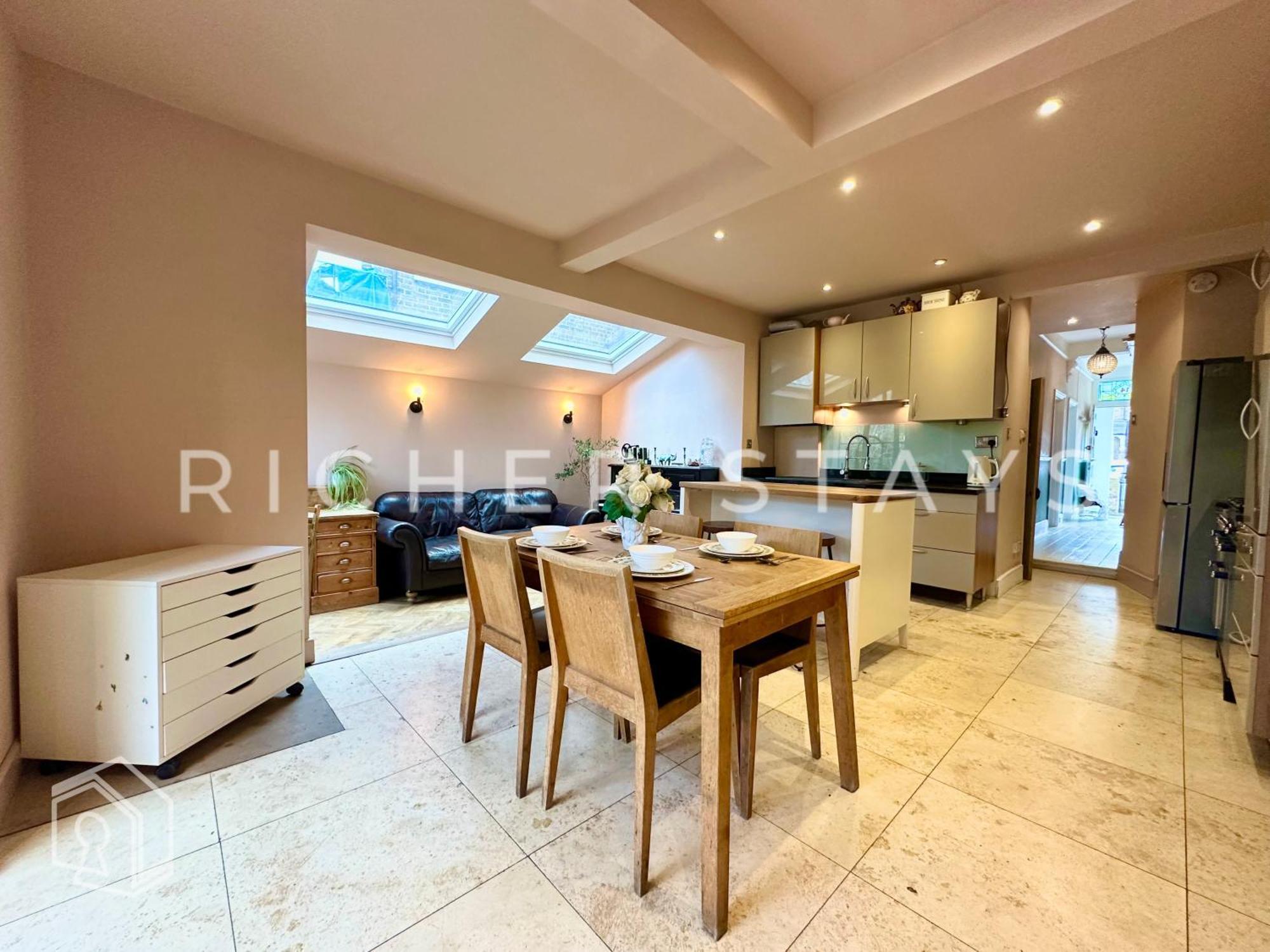 Bohemian Notting Hill Flat, Garden & Amenities Appartement *