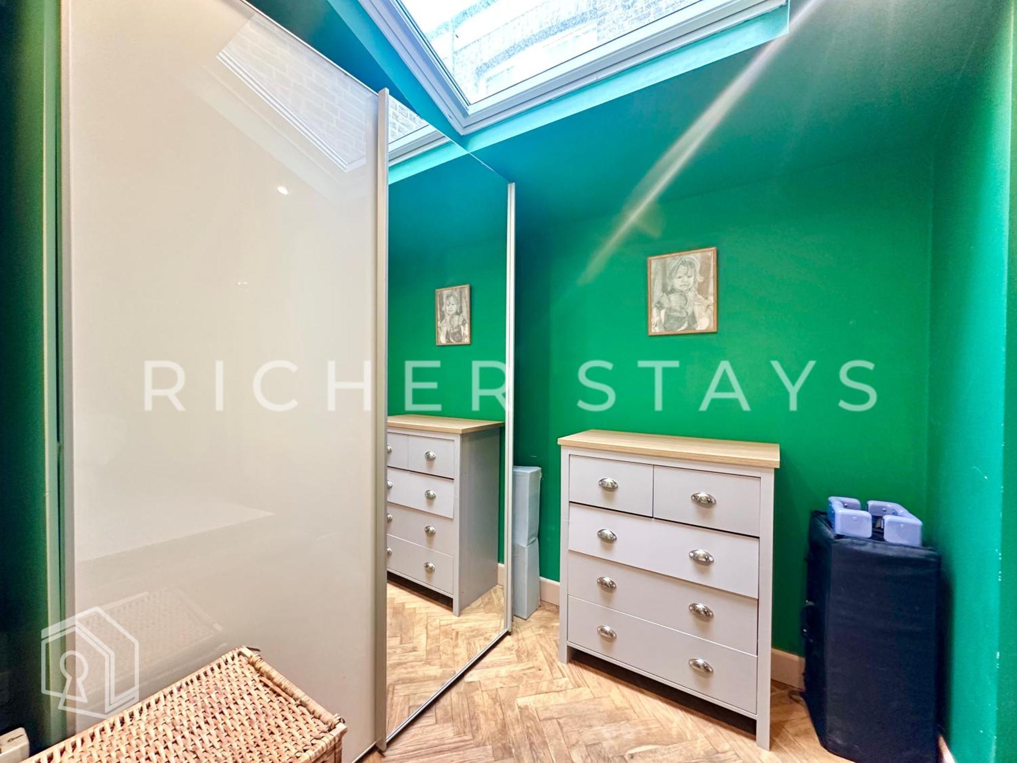 Bohemian Notting Hill Flat, Garden & Amenities Appartement