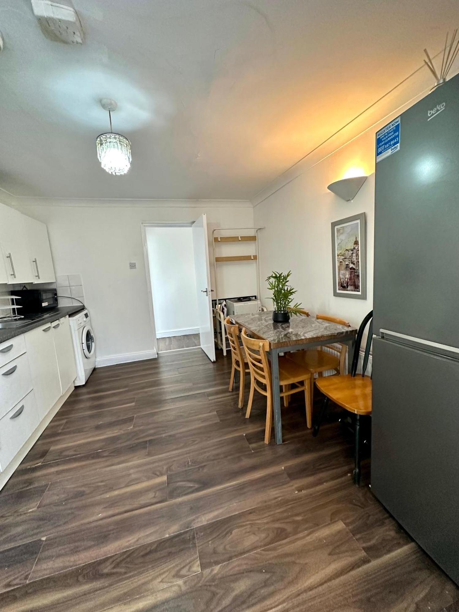 Stunning 4 Bedroom Flat In Kingscross, St Pancras! Leilighet *
