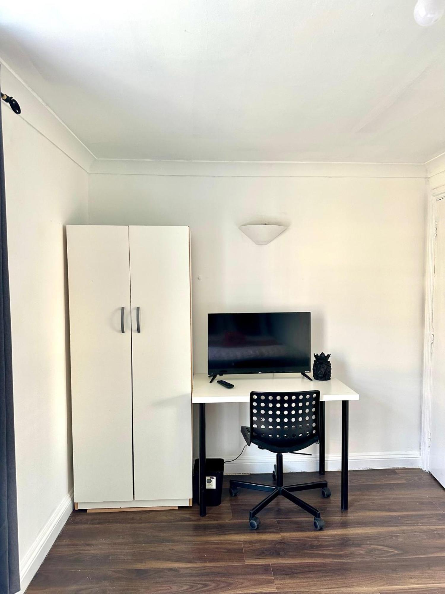Stunning 4 Bedroom Flat In Kingscross, St Pancras! Leilighet London