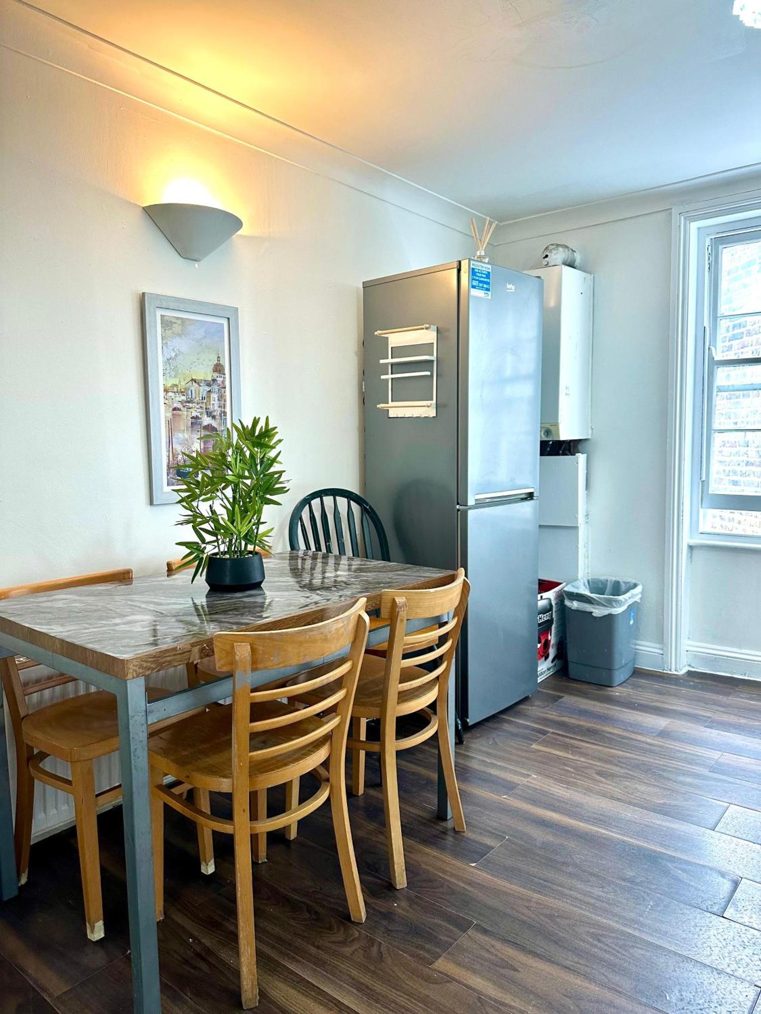 Stunning 4 Bedroom Flat In Kingscross, St Pancras! Leilighet *