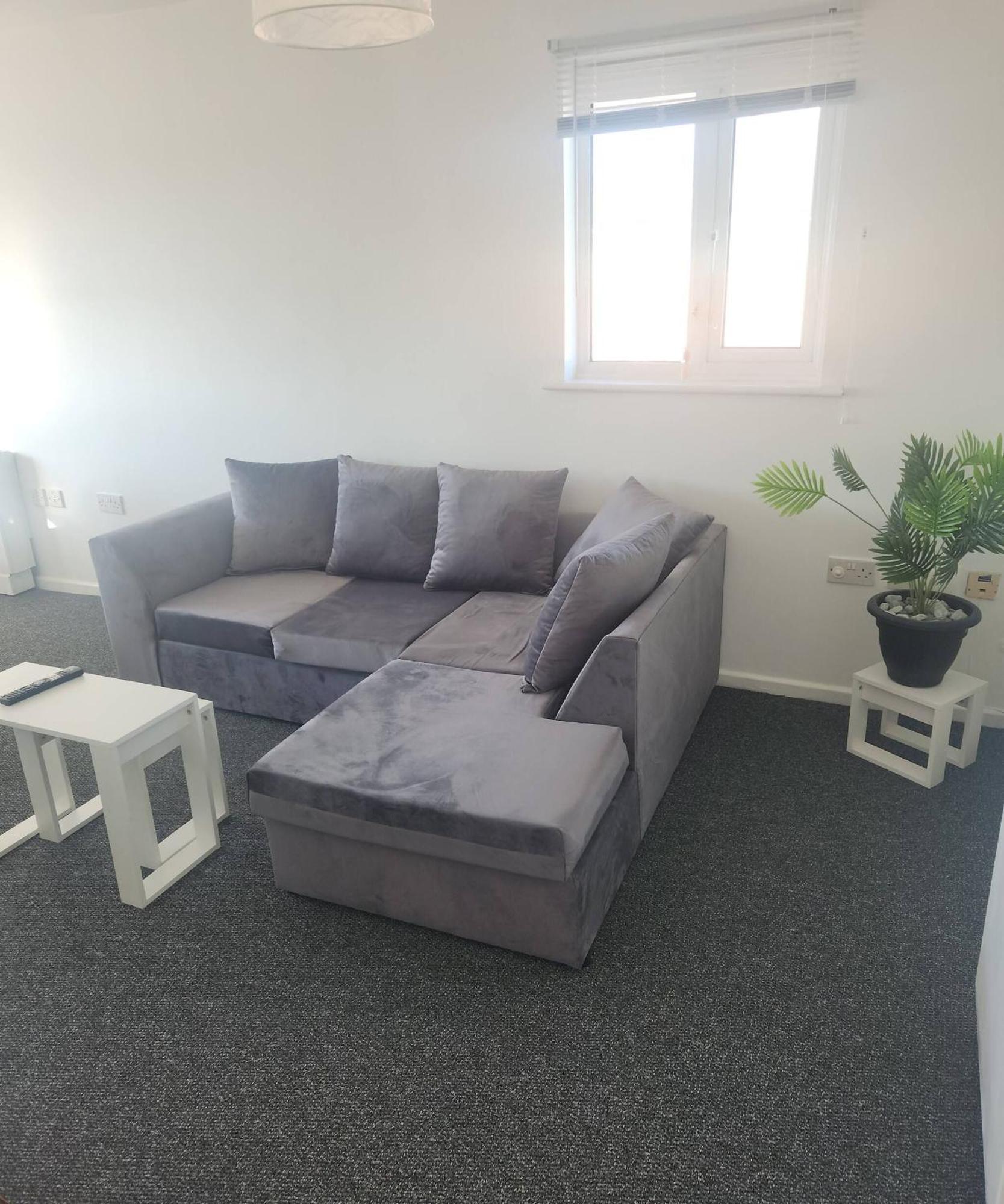 Lejlighed Serene Retreat - 2 Bedroom Flat For Rent
