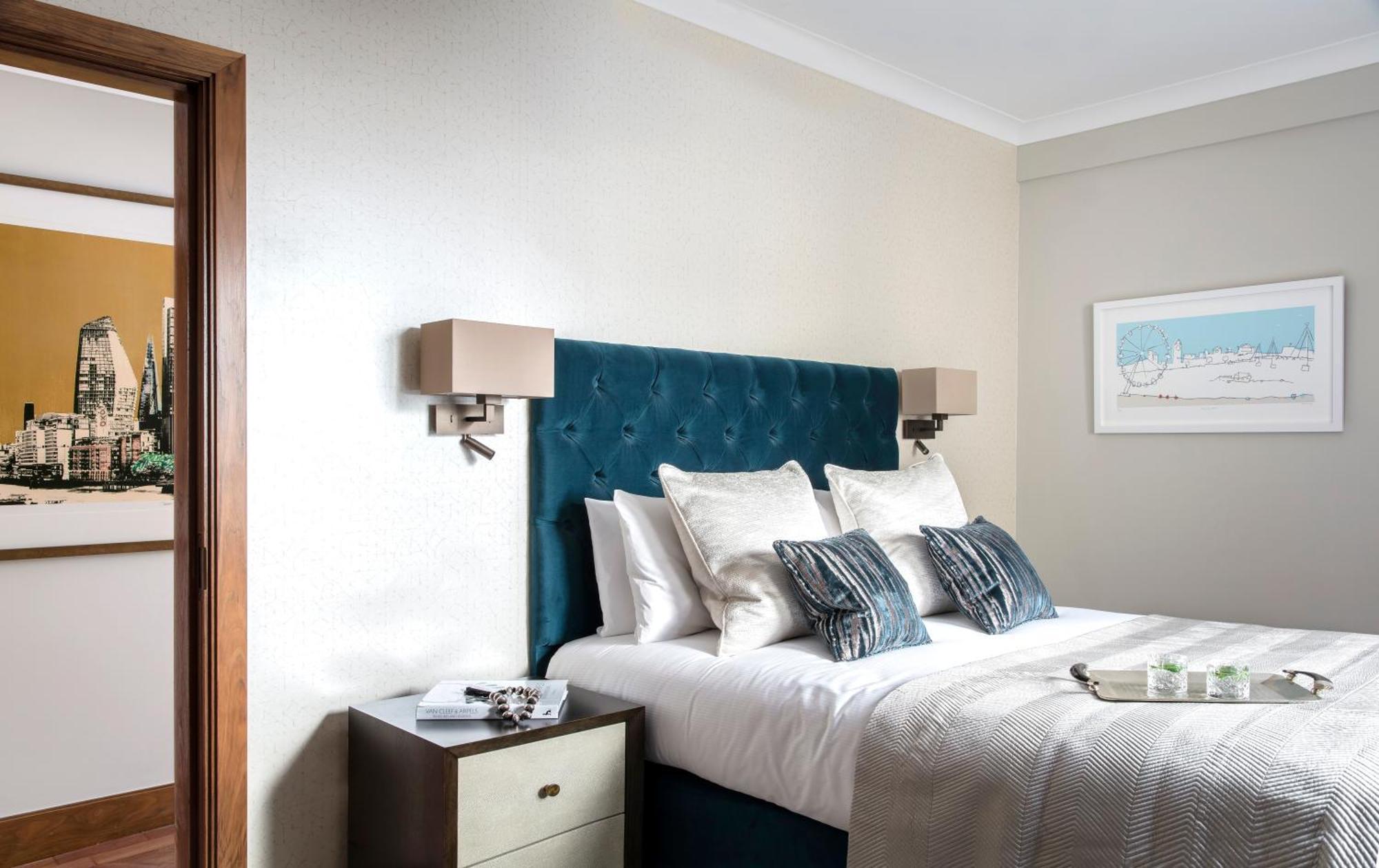 Arlington House Apartment *