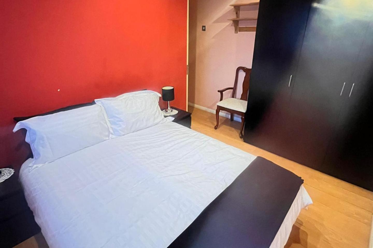 Lejlighed 2 Bed-sleeps5-free Parking-10 Min Walk Underground