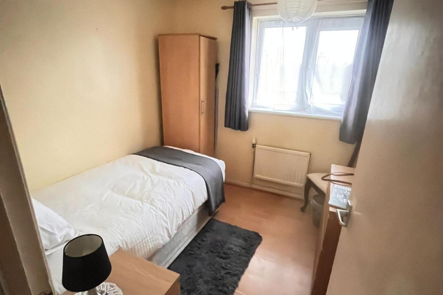 Lejlighed 2 Bed-sleeps5-free Parking-10 Min Walk Underground *