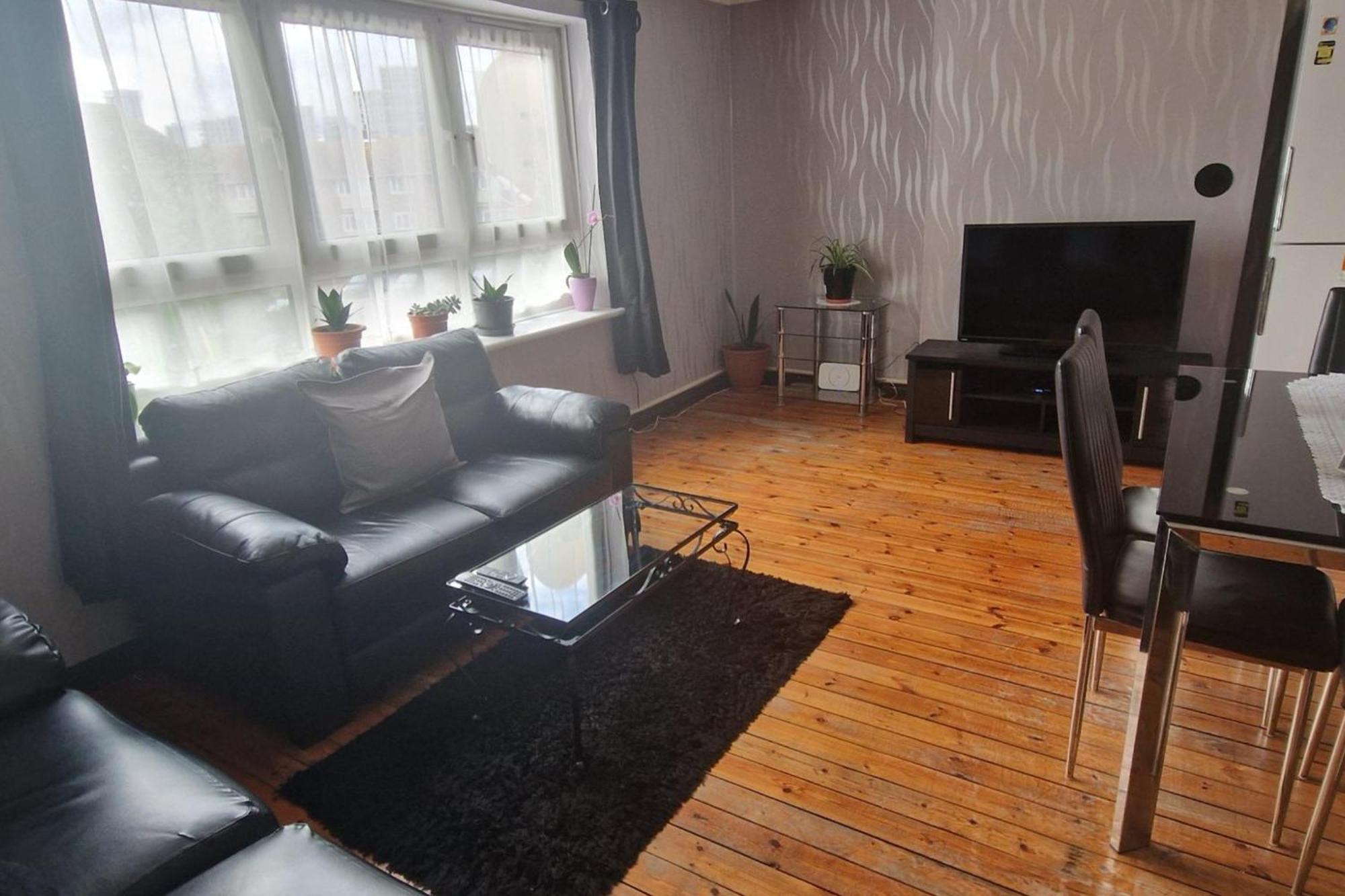 2 Bed-sleeps5-free Parking-10 Min Walk Underground Lejlighed *