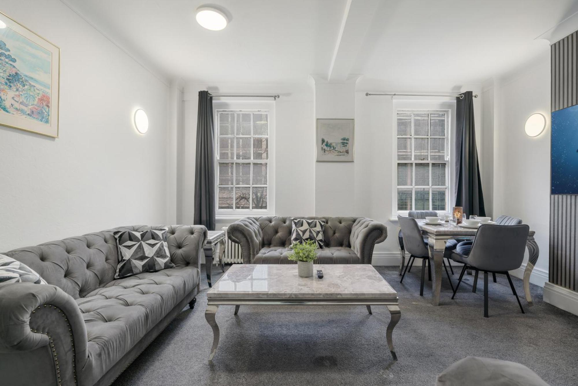 Elegant 2-bedroom In Prime Marble Arch 23gm Apartment London
