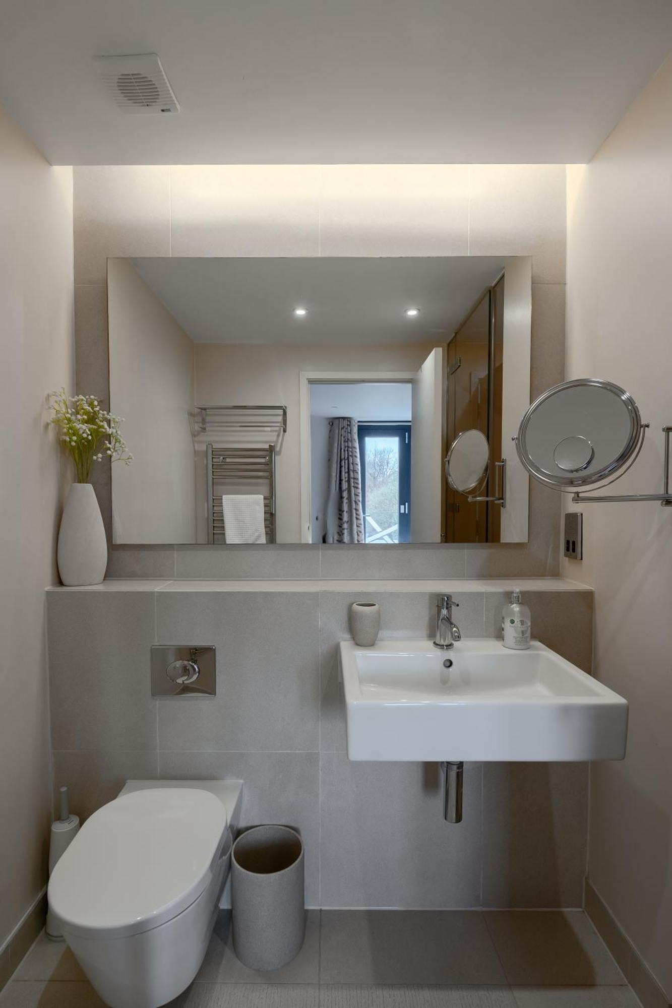 Luxury Hotel-style In Notting Hill Apartment