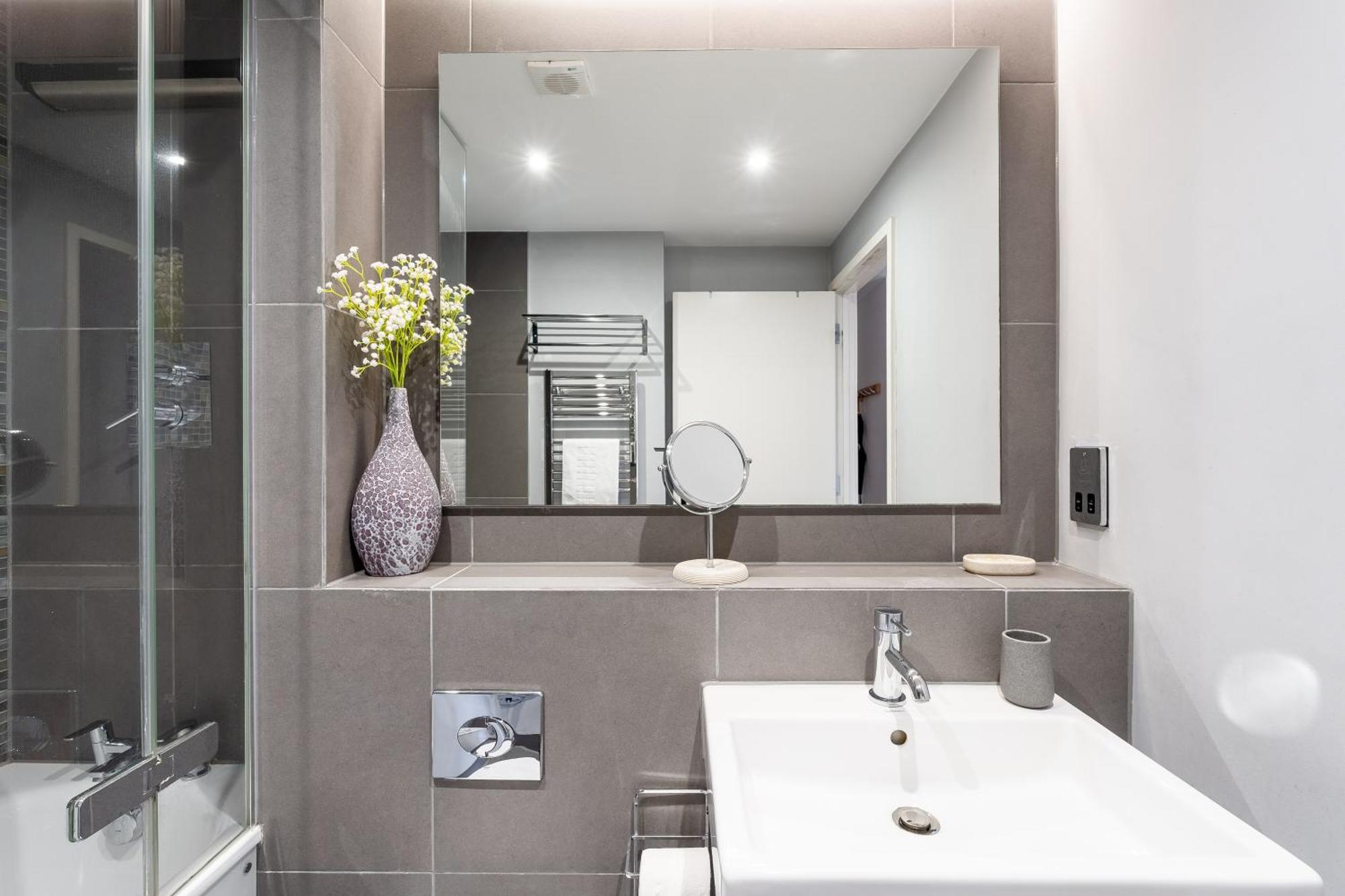 Luxury Hotel-style In Notting Hill Apartment
