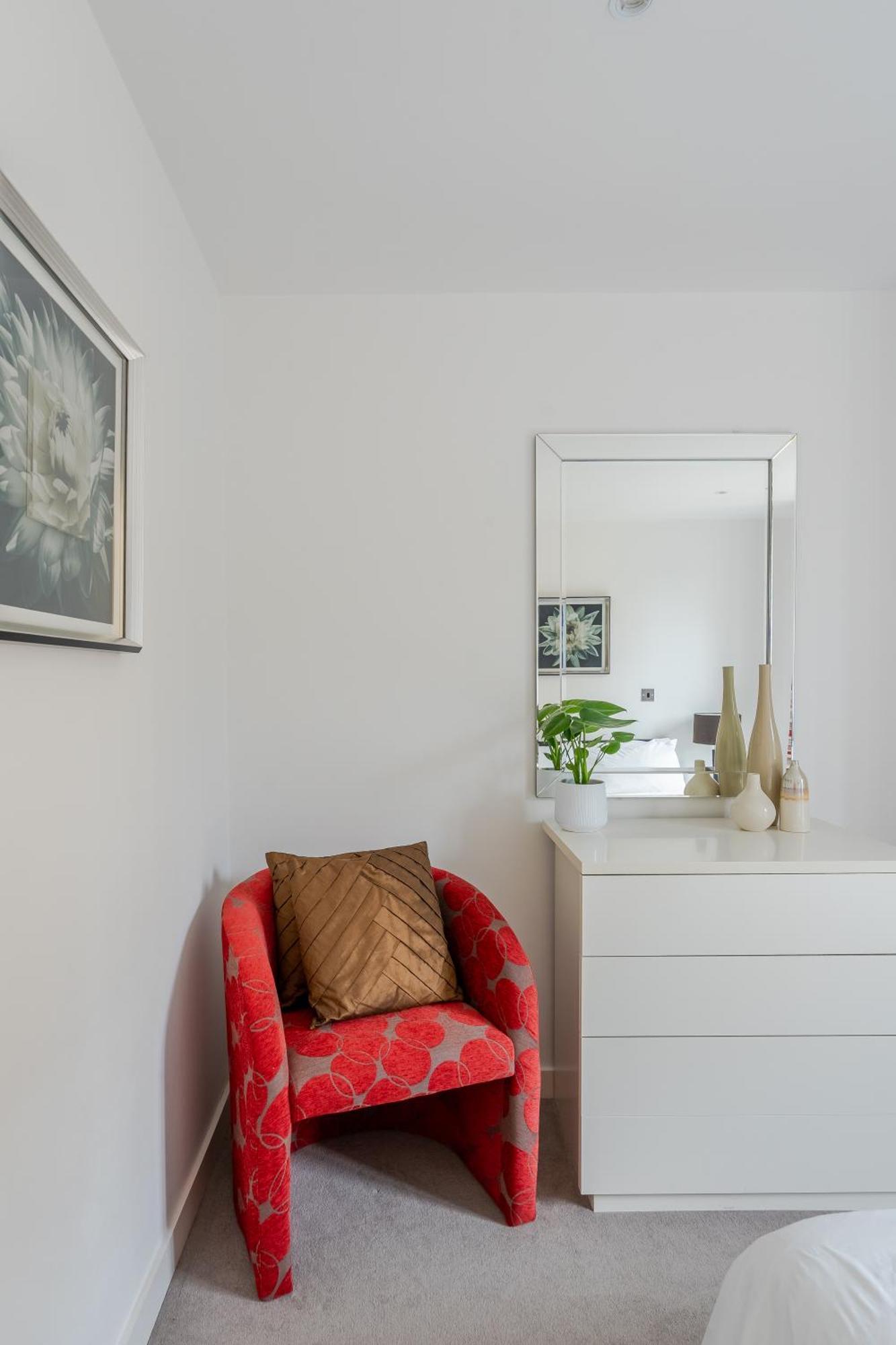 Luxury Hotel-style In Notting Hill Apartment London