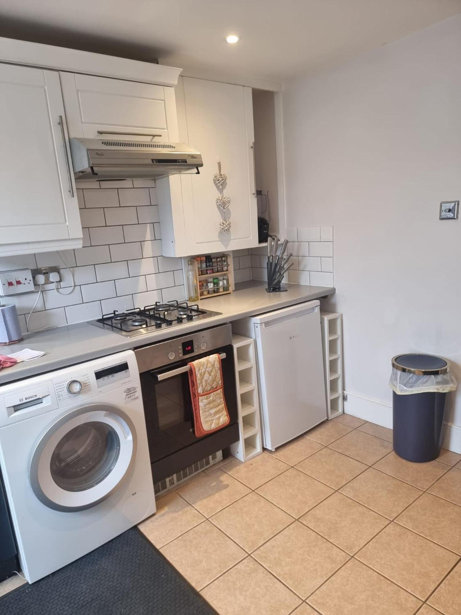 Cozy 1-bedroom Retreat In The Heart Of - Clapham Junction * London