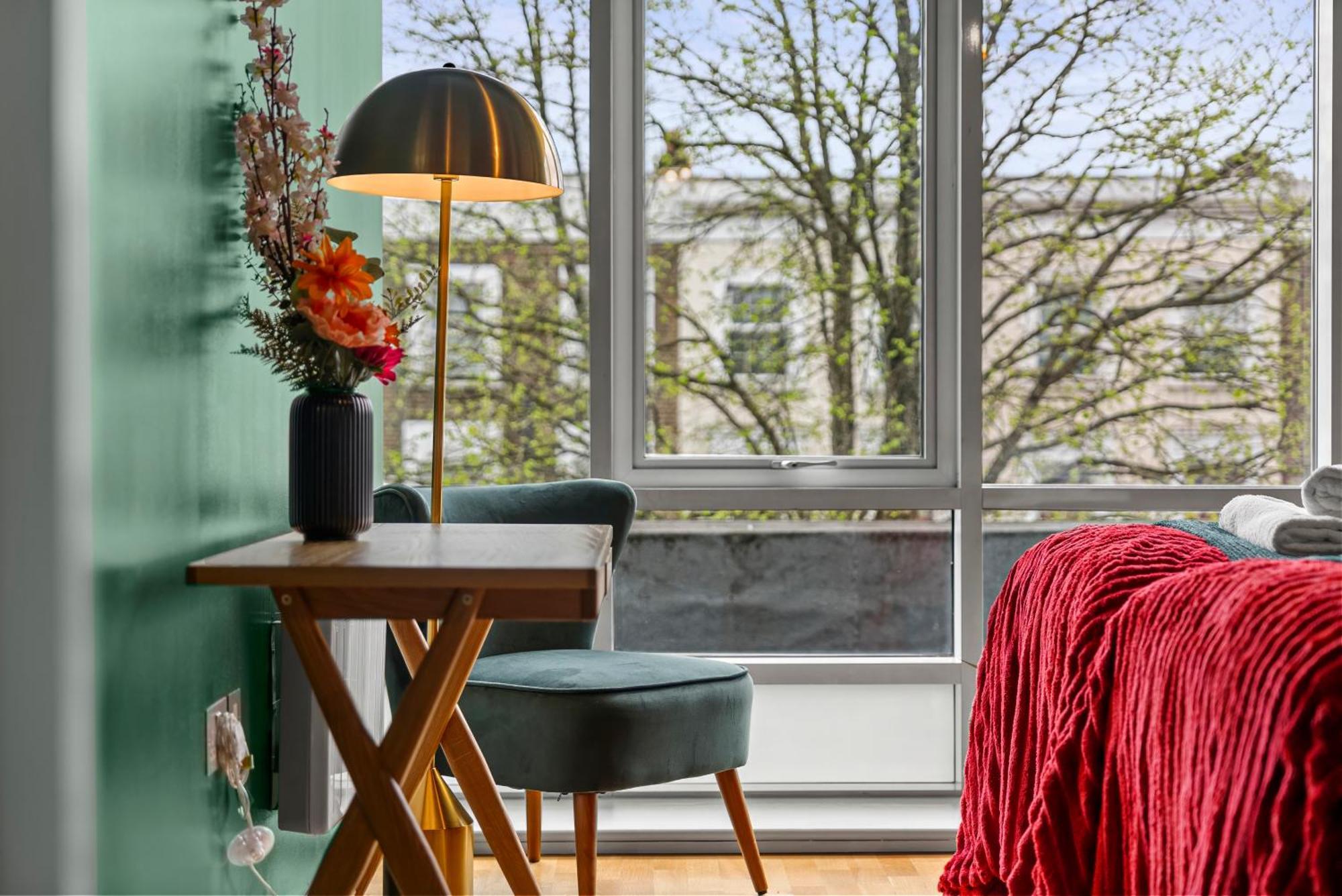 Dapper In Bustling Holloway, Islington By Gold London