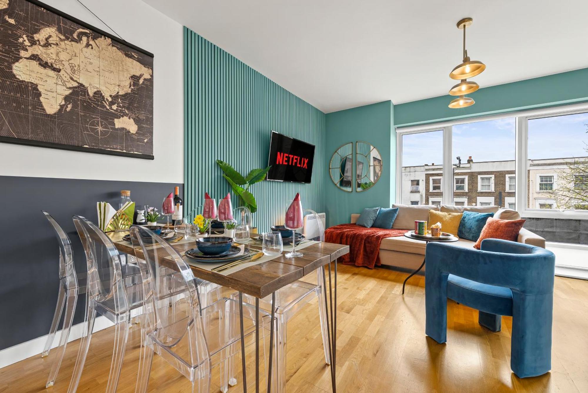 Dapper In Bustling Holloway, Islington By Gold London