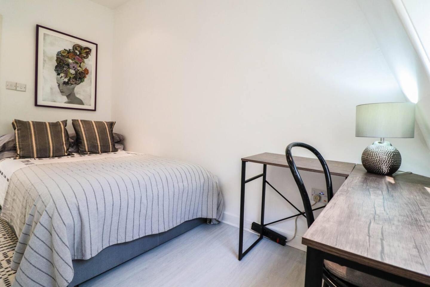 Hyde Park Luxe 2br - 4min Walk Paddington Station * London