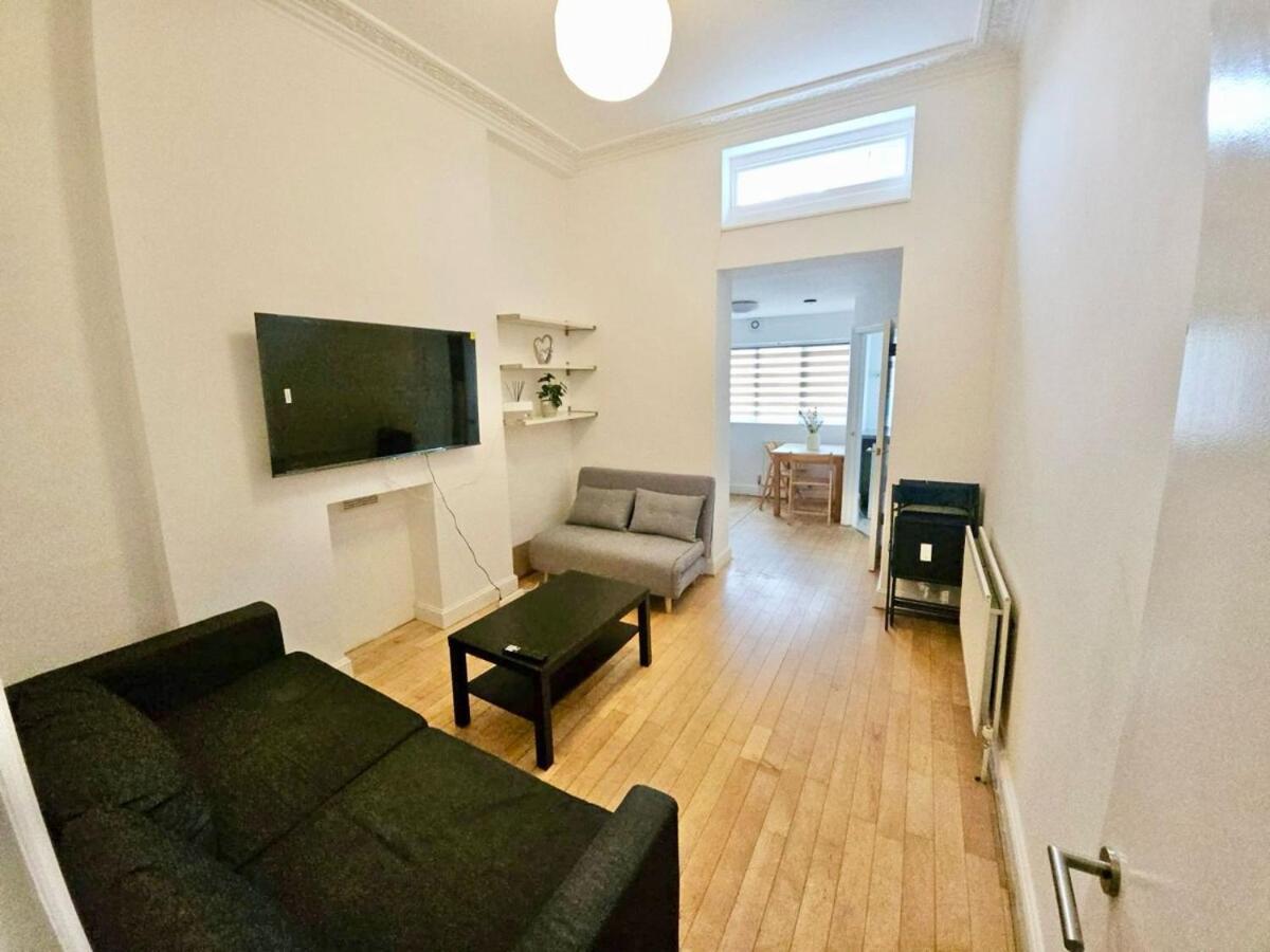 Lejlighed Centrally Located 2-bedroom In London!