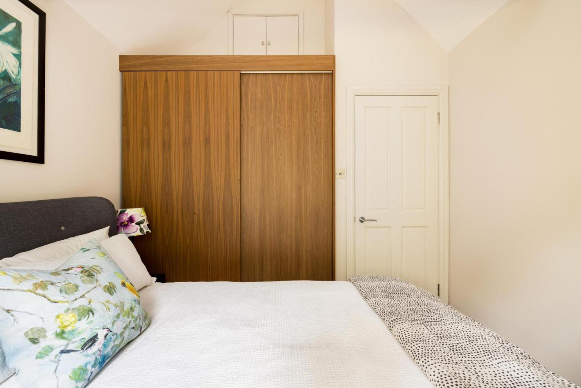 Robin'S Nest, 1 Bedroom Near Wimbledon Apartment *