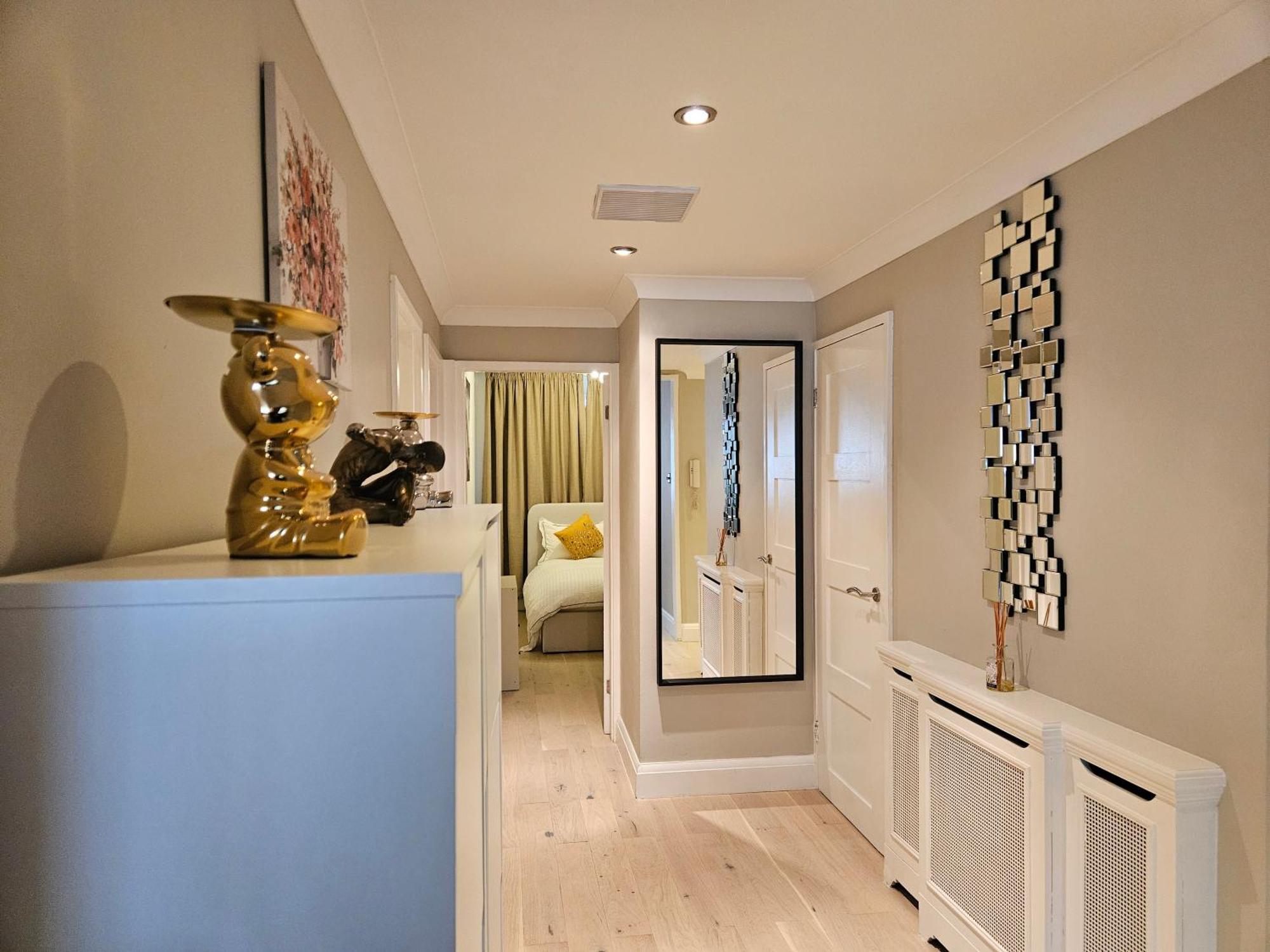 Luxury 2 Bedroom Apartment