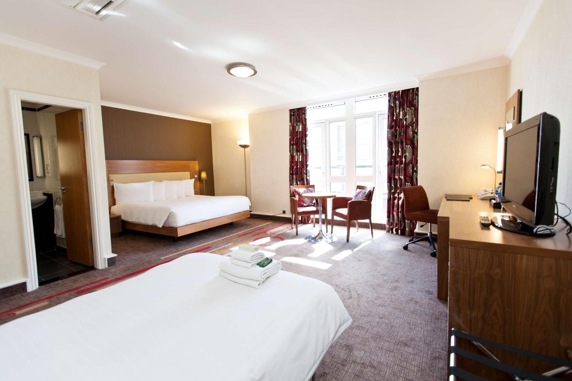 Hilton Olympia 4*