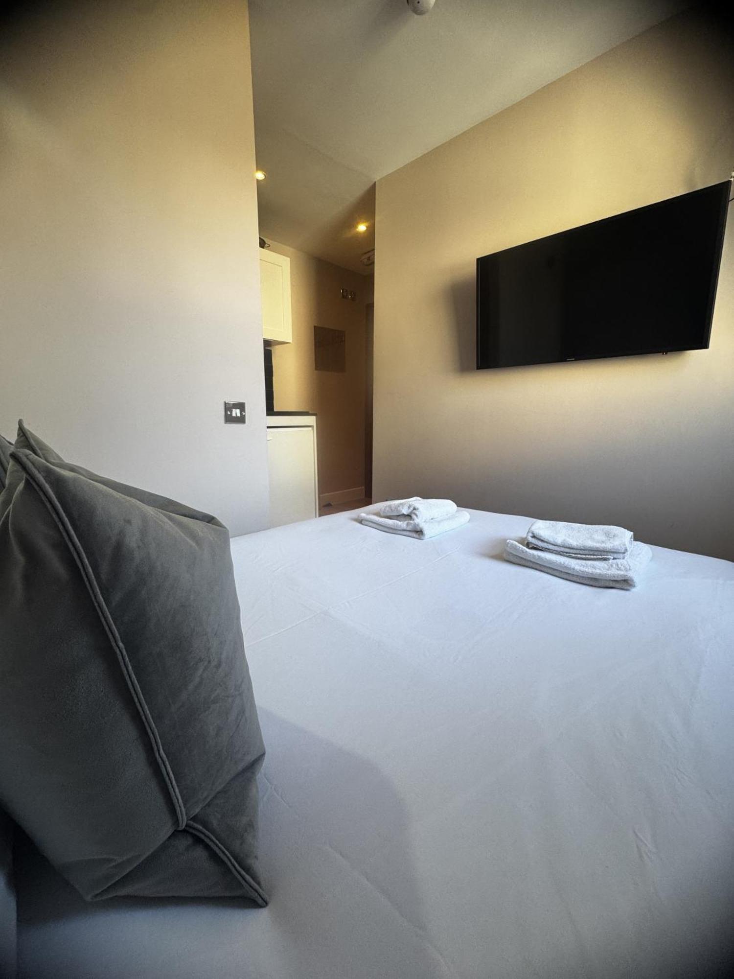 Inverness Terrace Bed & Breakfast London