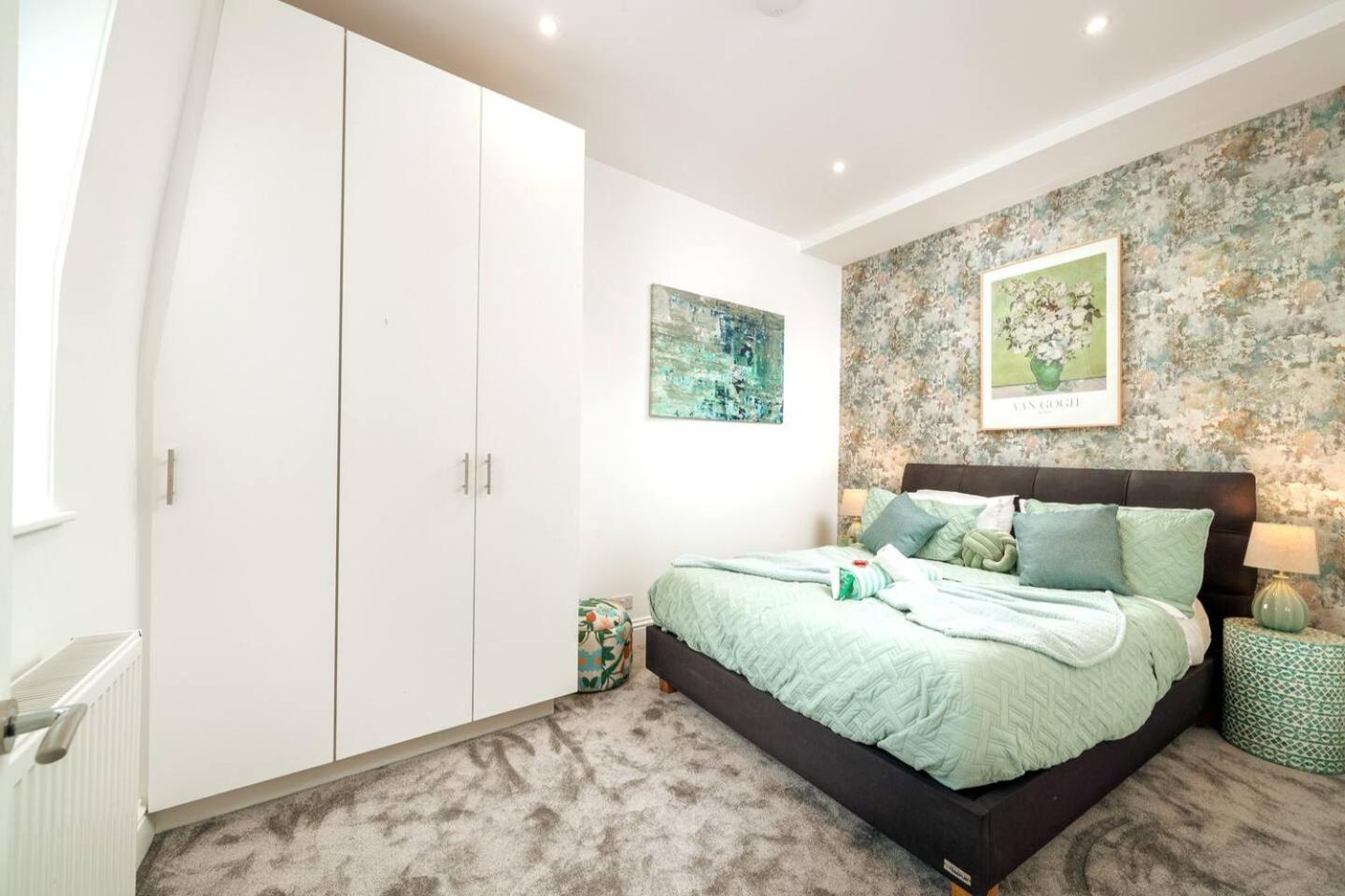 Niru Experience Pearl Of Ifield Road Apartment London