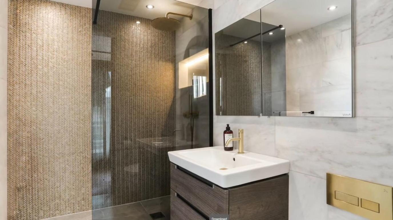 Lägenhet Elegant Penthouse Retreat Near Bridgecheckhostprofile *