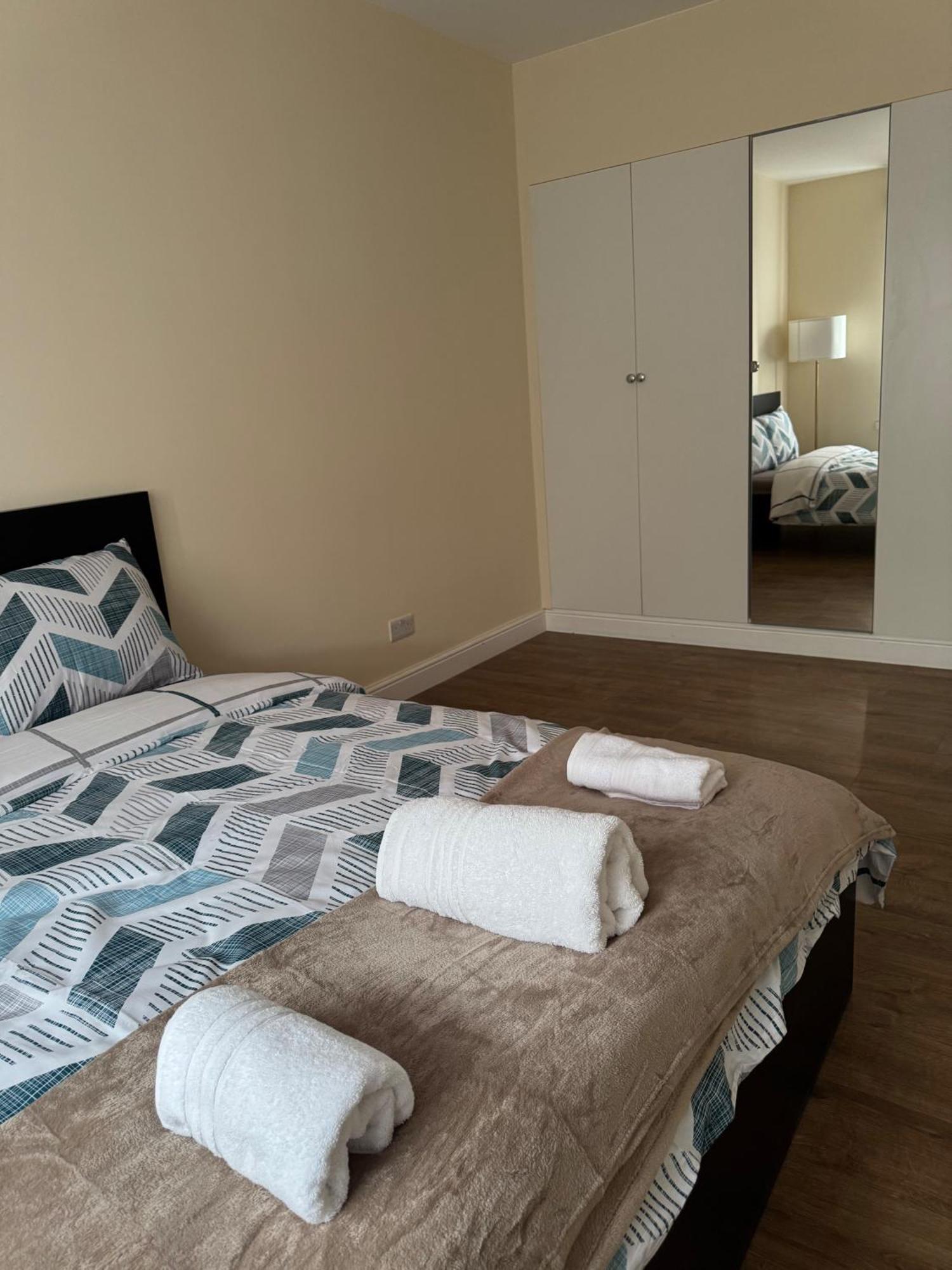 Beautiful 2 Bed Escape Apartment