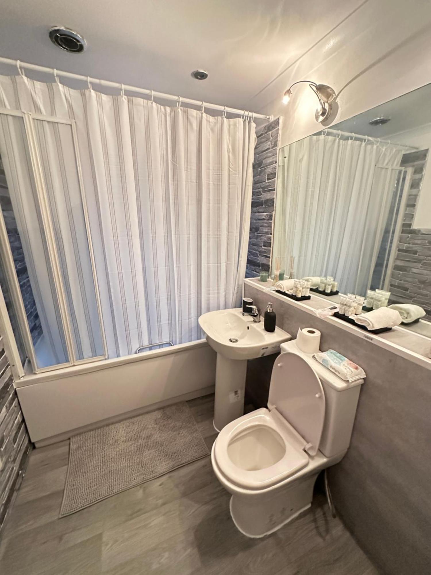 Treasure Apartment