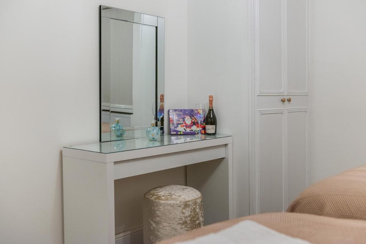 Luxurious 1 Bedroom On Iconic Harley Street 1hs * Londen