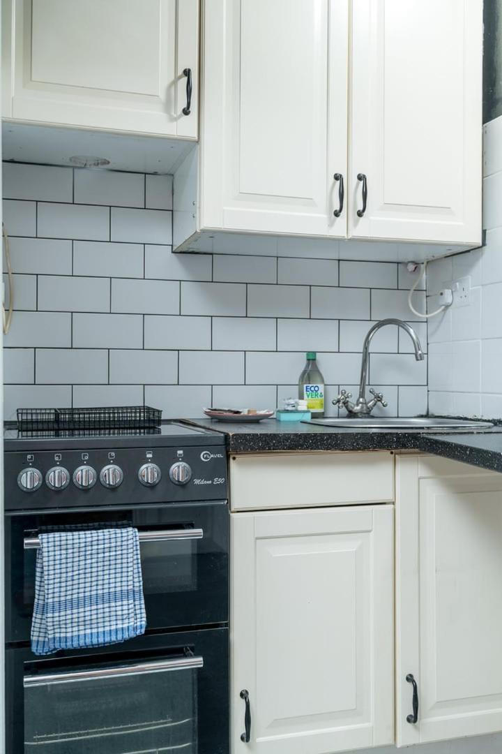 Charming Mews Flat Near Little Venice Leilighet London