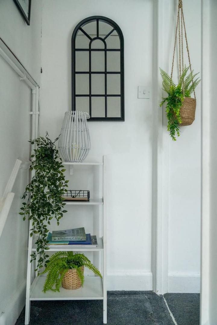 Charming Mews Flat Near Little Venice Leilighet *