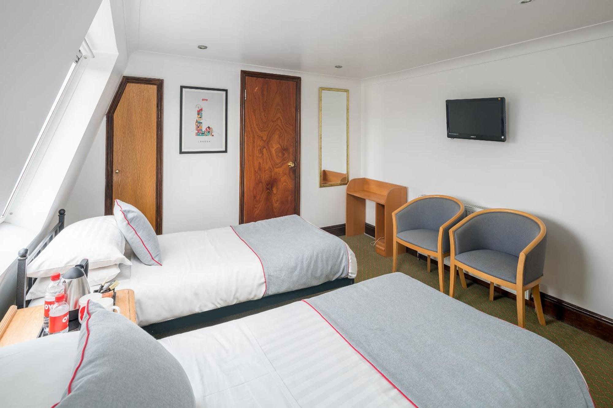 Hotel Oyo Abbey Hotel, Shepherd's Bush Market