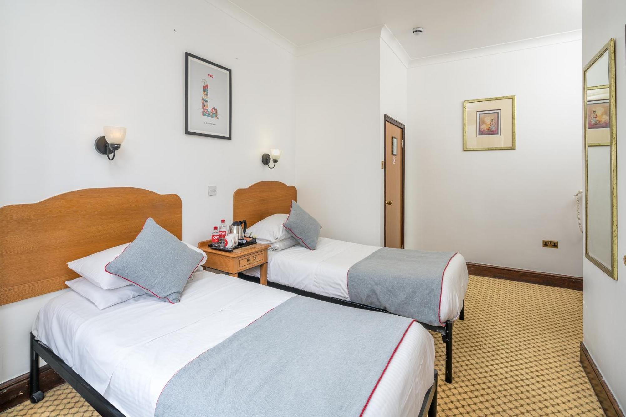 Oyo Abbey Hotel, Shepherd's Bush Market Hotel London