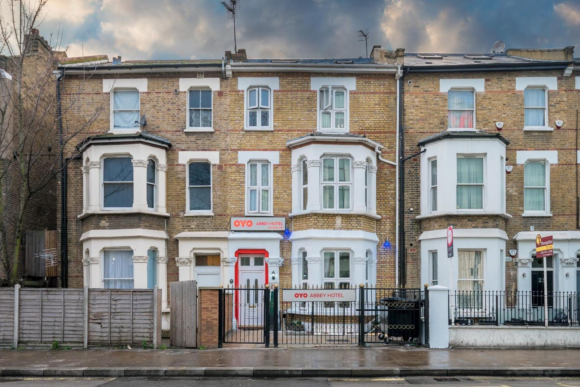 Oyo Abbey Hotel, Shepherd's Bush Market 3*