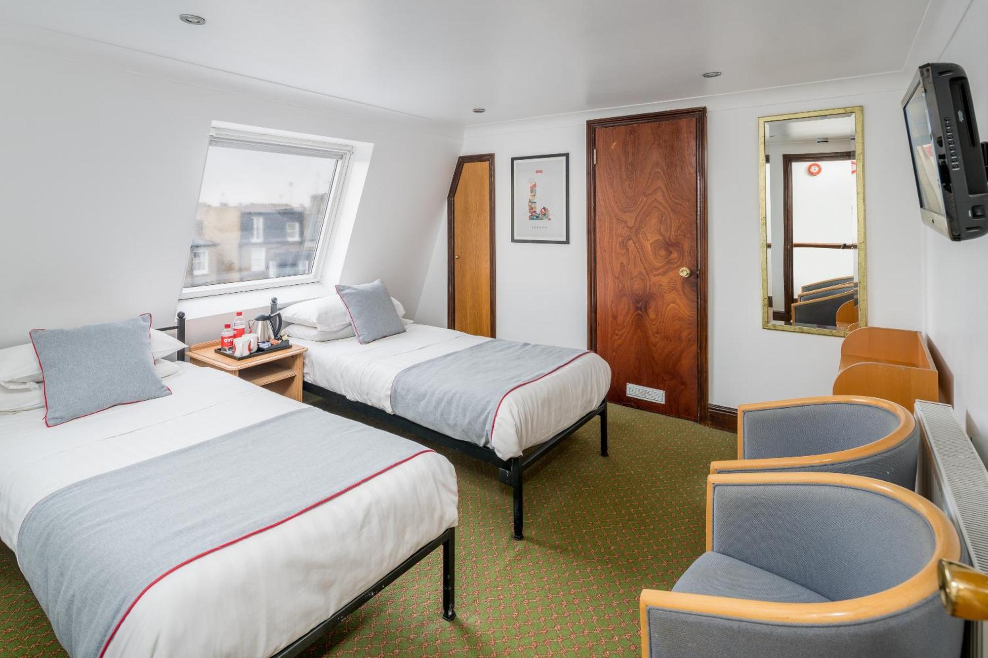 Hotel Oyo Abbey Hotel, Shepherd's Bush Market 3*