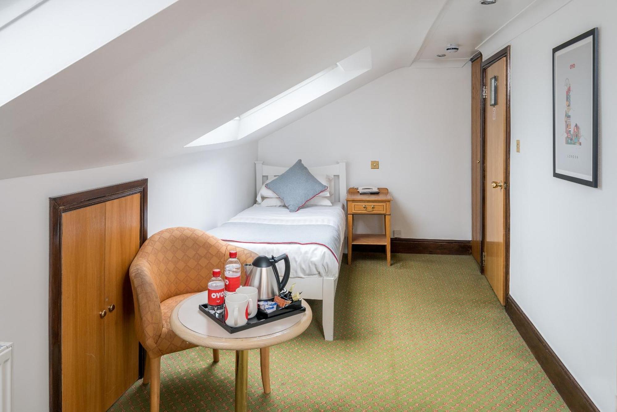 Oyo Abbey Hotel, Shepherd's Bush Market Hotel London