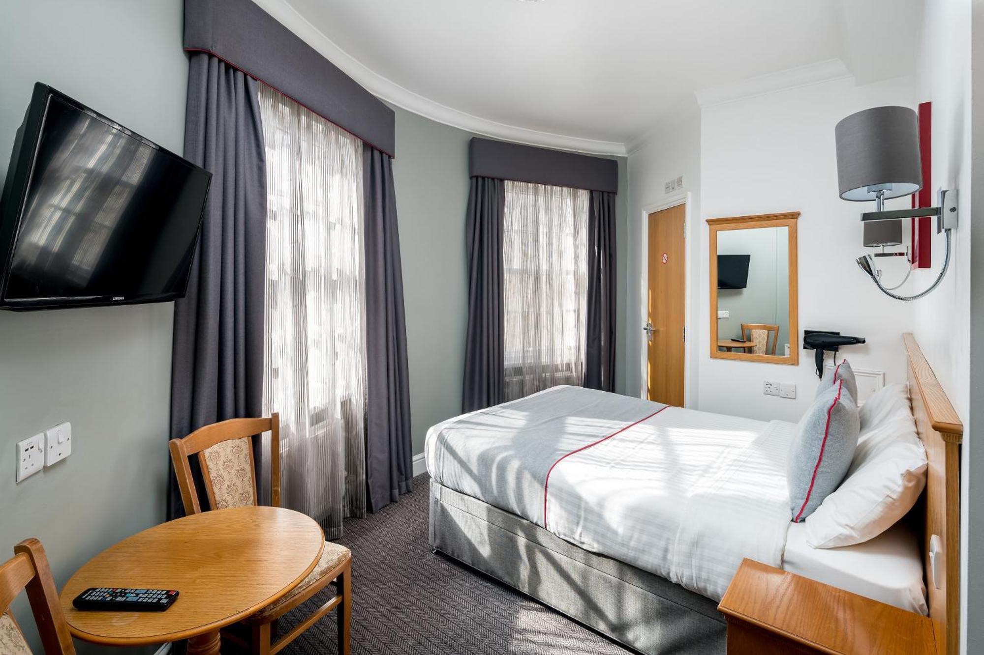 Oyo Townhouse New England, Victoria Hotel London